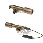 Linterna M600C ULTRA 450 Lumenes Scout Weaponlight Night Evolution Tan